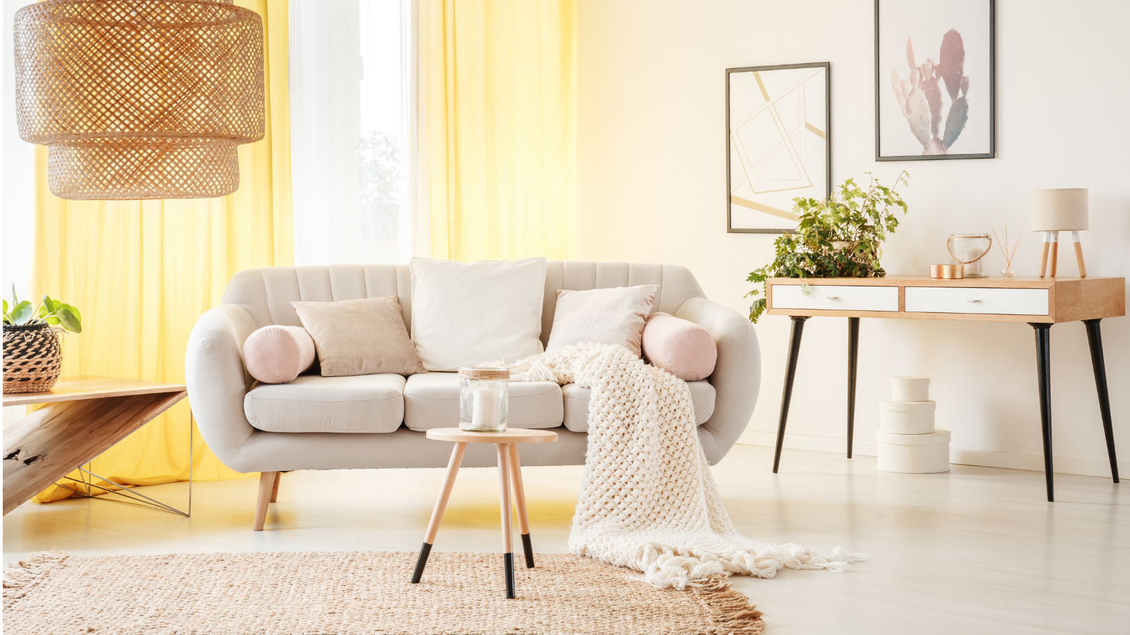 COMBINA ALFOMBRAS, PAREDES Y CORTINAS COMO UN DECORADOR