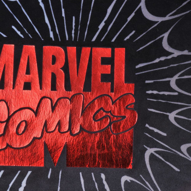 detalle del Cojín Velour Avengers Red | Mashini