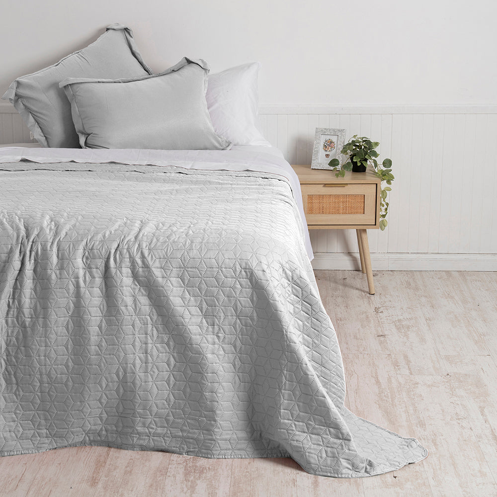 Quilt King Madrid Gris